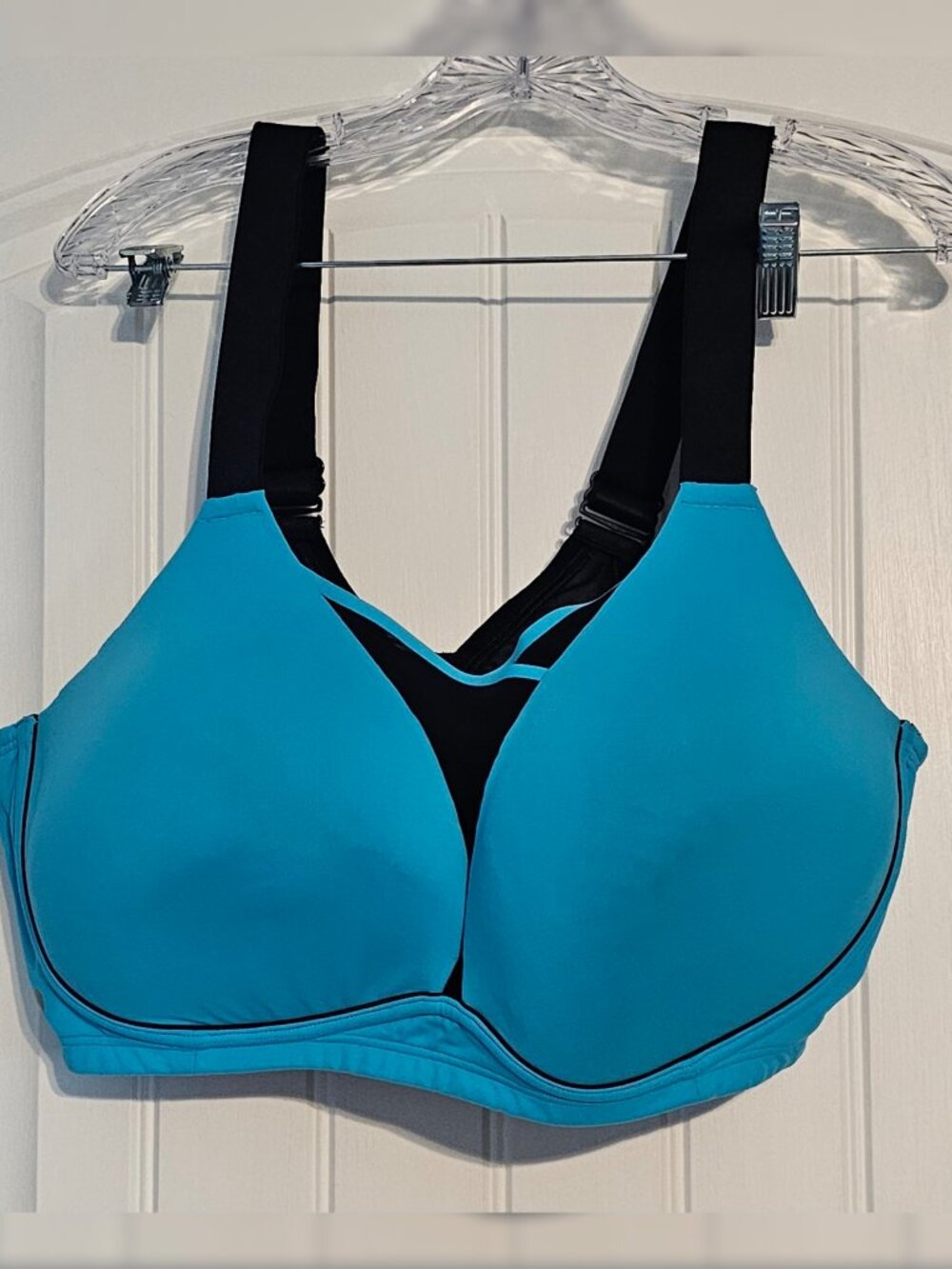 Livi Active Women's Sports Bra